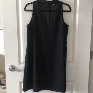 Black Sleeveless Dress